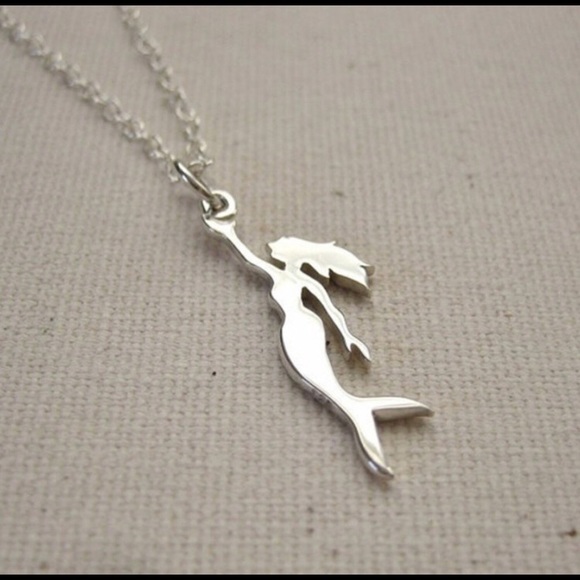 🧜‍♀️ Silver Mermaid Chain Necklace ‼️ 🧜‍♀️ - Picture 2 of 2